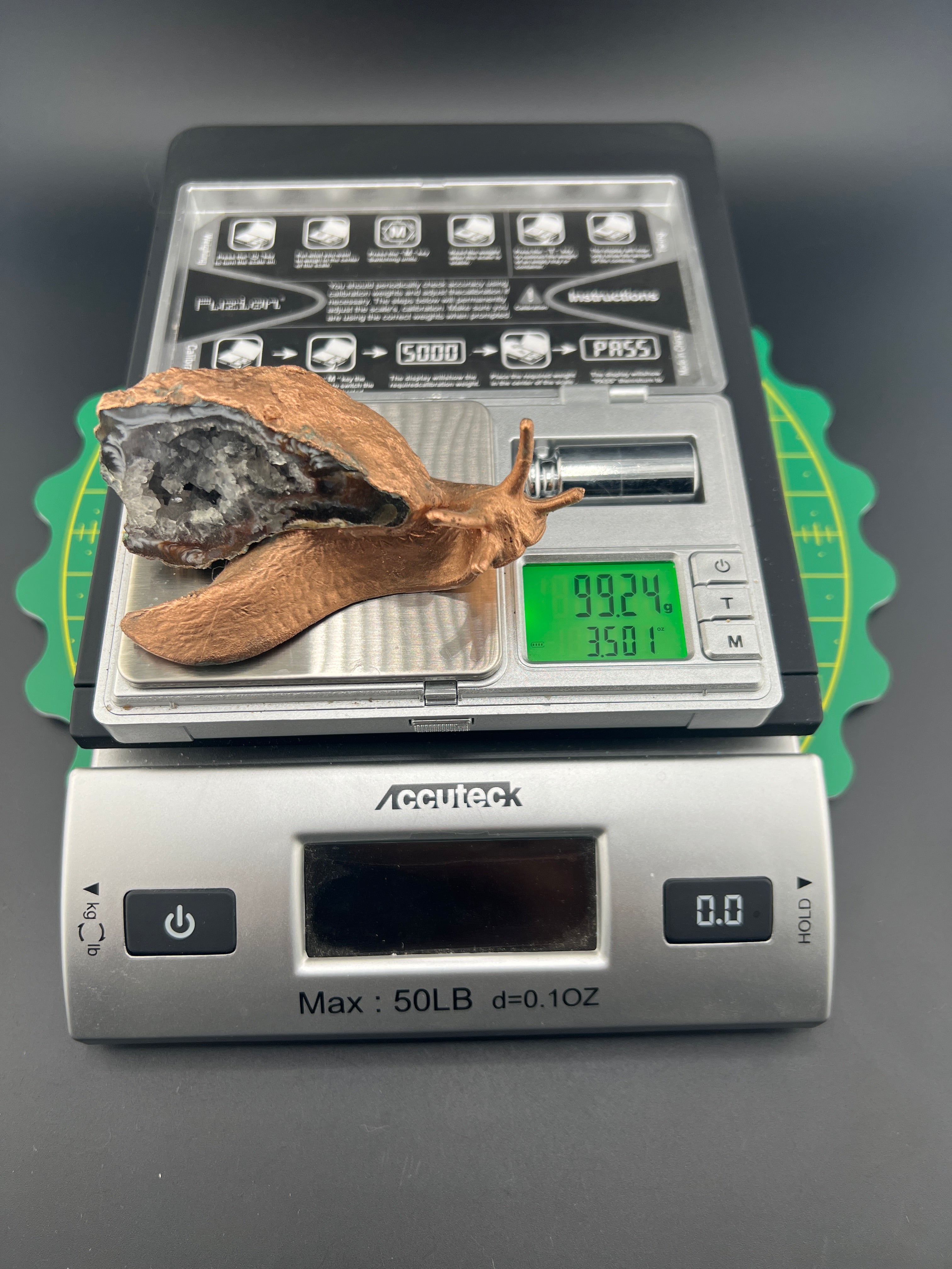 Snail XL With Cloud Oco Geode As Shell