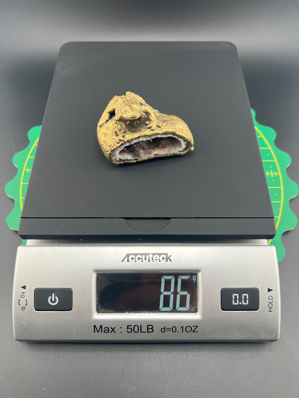 Super Hollow Oco Geode With Toad On Top Brass